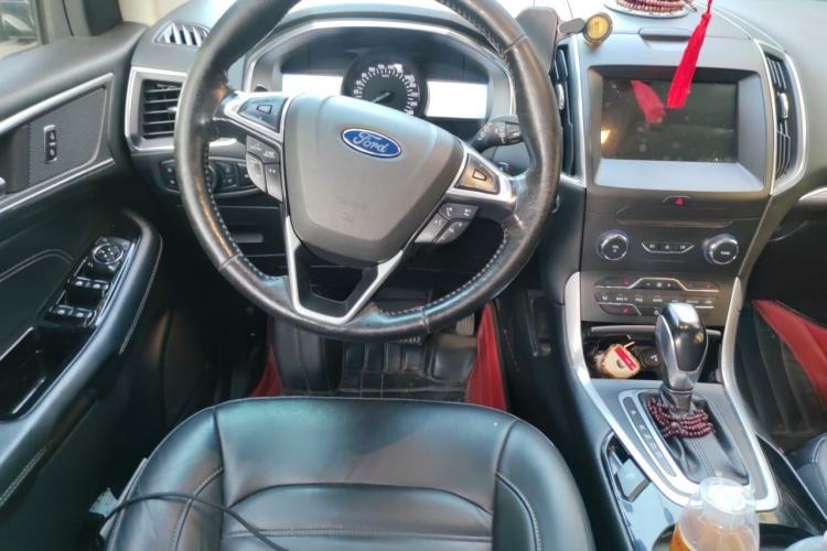 Used Ford Edge 2015 2.0T GTDi 4x4 High-Grade Model Steering Wheel