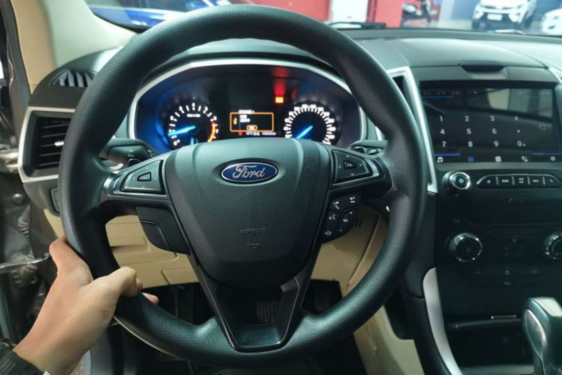 Used Ford Edge 2015 2.0T GTDi Two-Wheel-Drive Elite Edition Steering Wheel