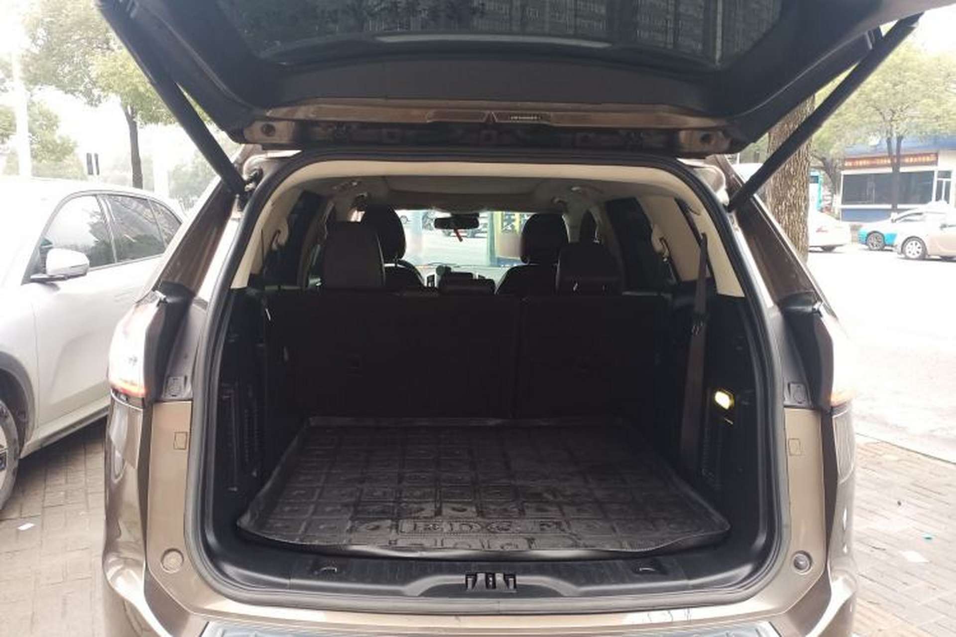 Used Ford Edge 2015 2.0T GTDi 4x4 High-Grade Model Trunk