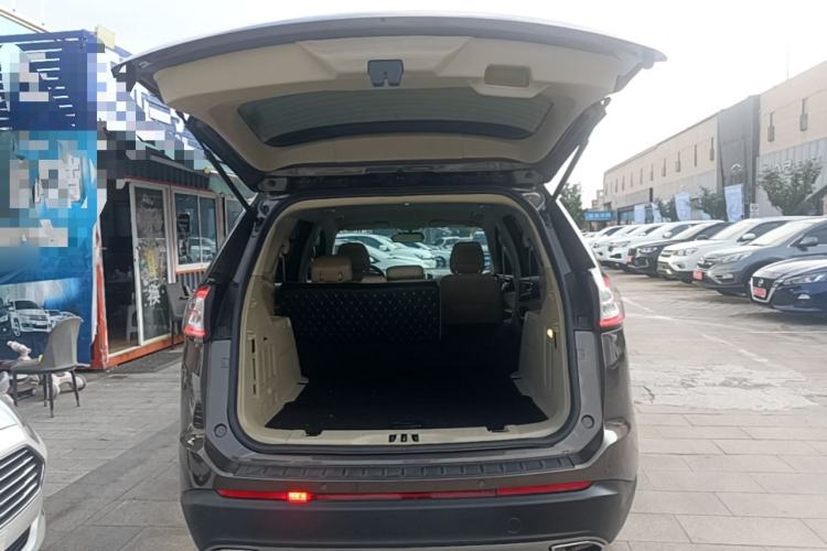 Used Ford Edge 2015 2.0T GTDi Two-Wheel-Drive Elite Edition Trunk