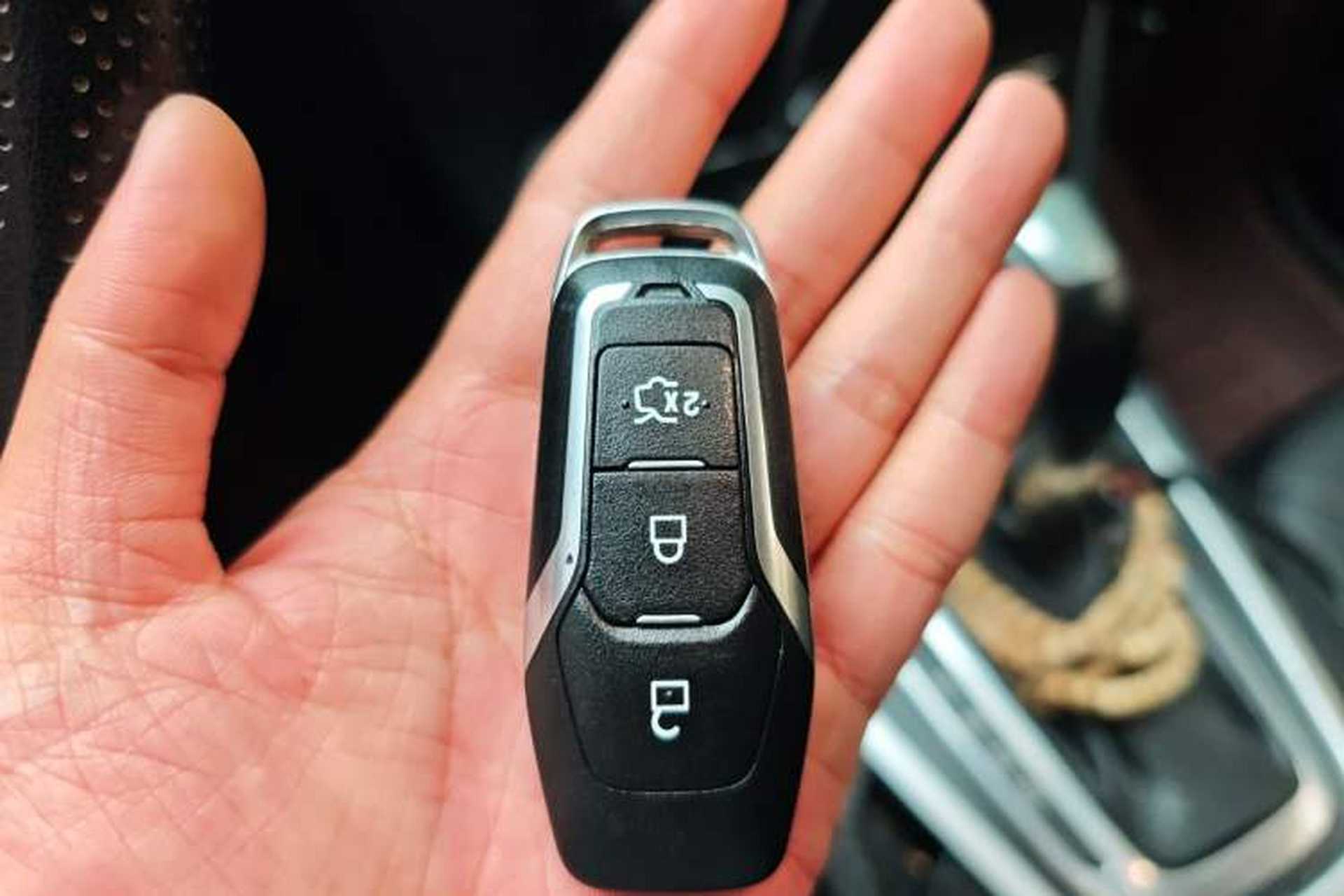 Used Ford Edge 2015 2.0T GTDi 4x4 High-Grade Model Vehicle Key