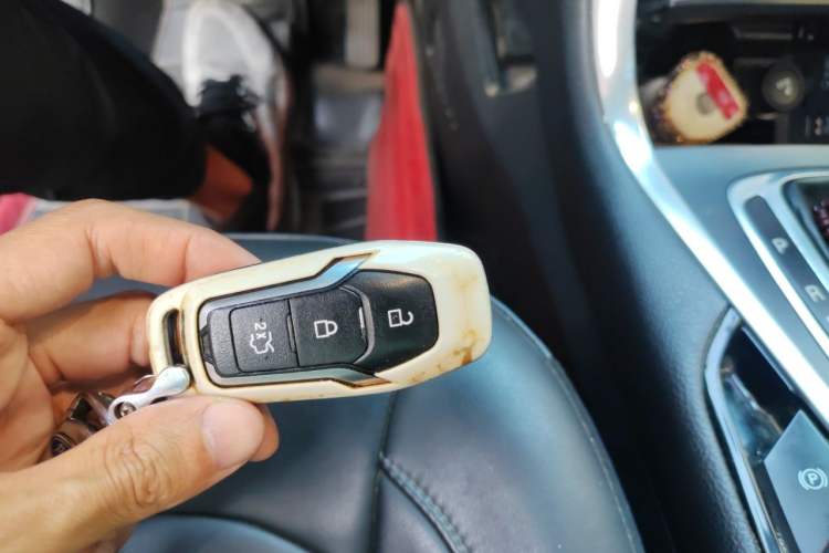 Used Ford Edge 2015 2.0T GTDi 4x4 High-Grade Model Vehicle Key