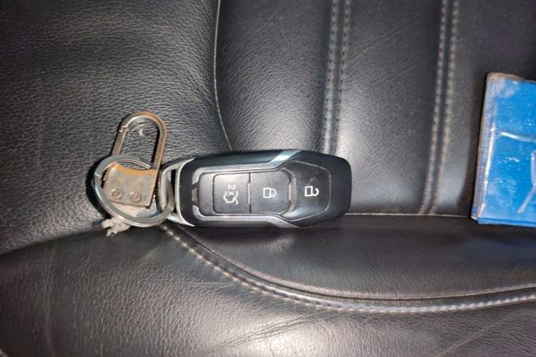 Used Ford Edge 2015 2.0T GTDi 4x4 High-Grade Model Vehicle Key