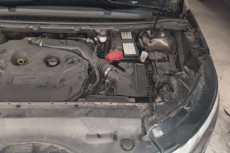 Used Ford Edge 2015 2.0T GTDi Four-Wheel Drive Prestige Model Engine Bay Left