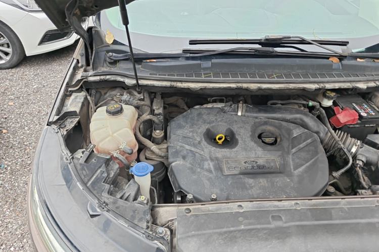 Used Ford Edge 2015 2.0T GTDi 4x4 High-Grade Model Engine Bay Right