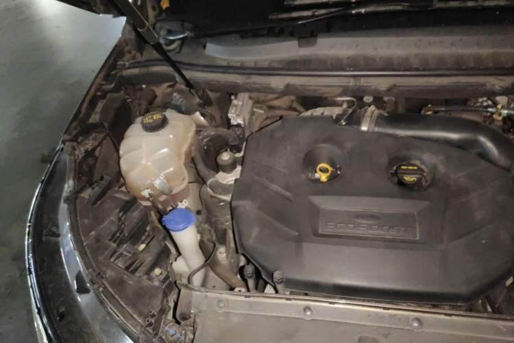 Used Ford Edge 2015 2.0T GTDi Four-Wheel Drive Prestige Model Engine Bay Right