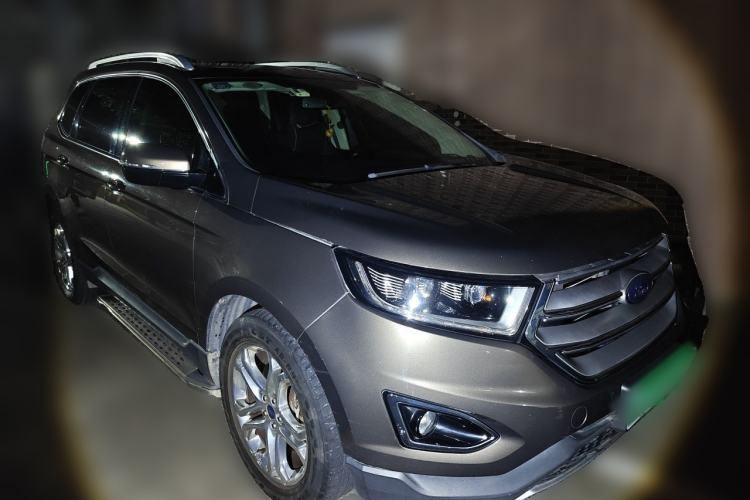 Used Ford Edge 2015 2.0T GTDi Two-Wheel-Drive High-Line Version Front Right 45 Deg