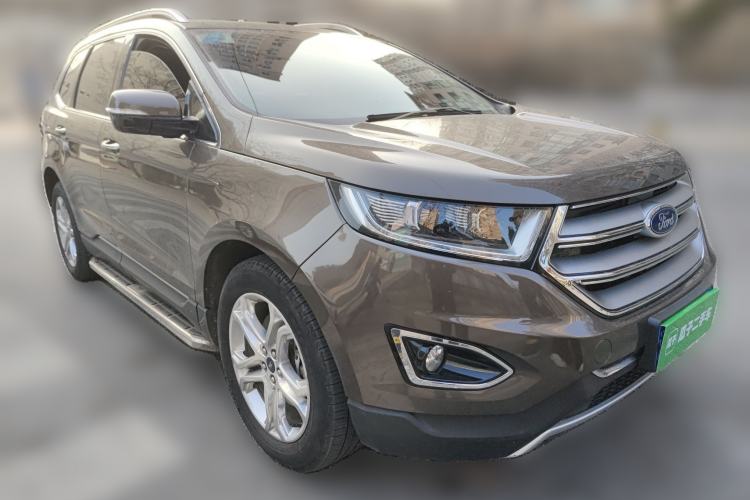 Used Ford Edge 2015 2.0T GTDi Two-Wheel-Drive High-Line Version Front Right 45 Deg