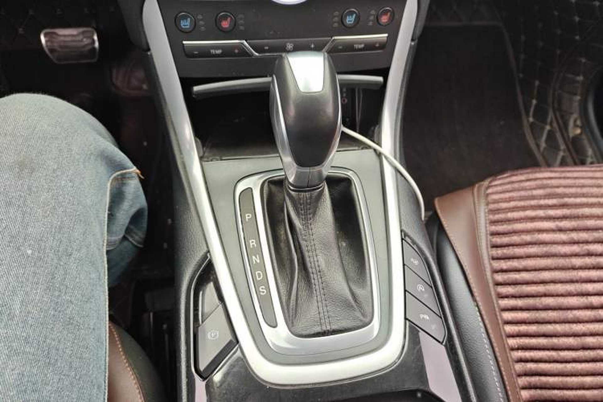 Used Ford Edge 2015 2.0T GTDi Four-Wheel Drive Prestige Model Gear Lever