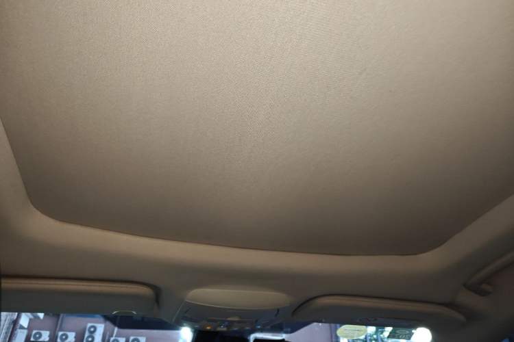 Used Ford Edge 2015 2.0T GTDi Two-Wheel-Drive High-Line Version Headliner