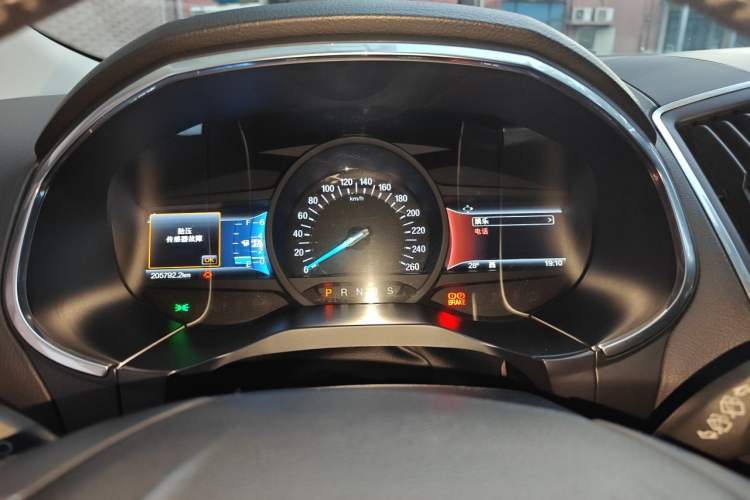 Used Ford Edge 2015 2.0T GTDi Two-Wheel-Drive High-Line Version Instrument Cluster