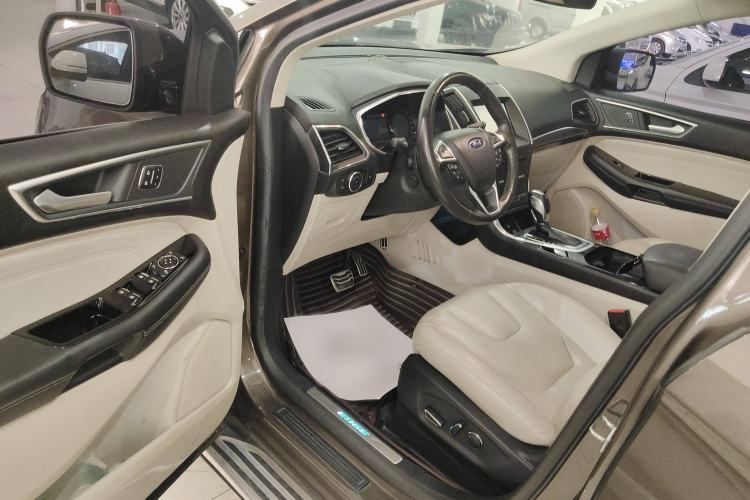 Used Ford Edge 2015 2.0T GTDi Four-Wheel Drive Prestige Model Interior 2