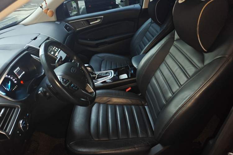Used Ford Edge 2015 2.0T GTDi Two-Wheel-Drive High-Line Version Left Front Seat