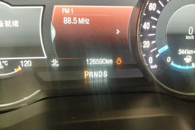 Used Ford Edge 2015 2.0T GTDi Four-Wheel Drive Prestige Model Odometer Close Up