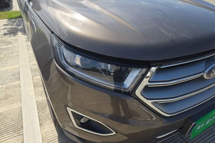 Used Ford Edge 2015 2.0T GTDi Four-Wheel Drive Prestige Model Right Front Headlight