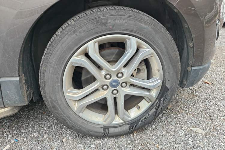 Used Ford Edge 2015 2.0T GTDi 4x4 High-Grade Model Right Front Wheel Hub