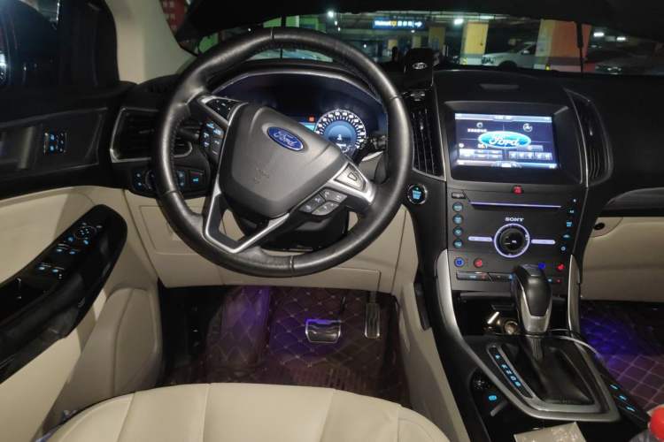 Used Ford Edge 2015 2.0T GTDi Four-Wheel Drive Prestige Model Steering Wheel