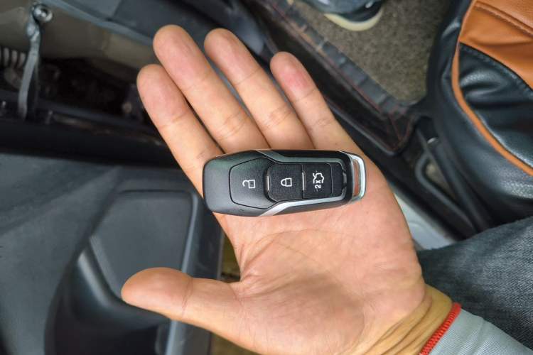 Used Ford Edge 2015 2.0T GTDi Four-Wheel Drive Prestige Model Vehicle Key