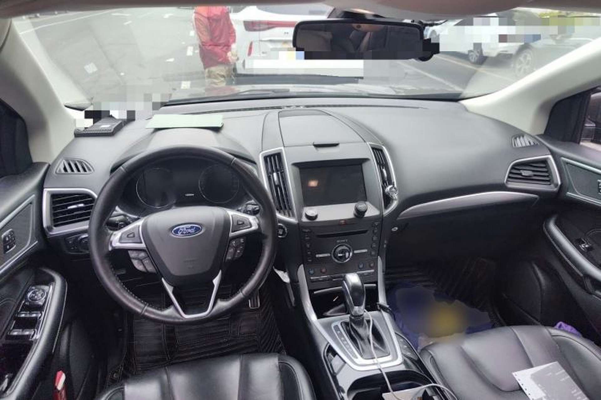 Used Ford Edge 2015 2.0T GTDi Four-Wheel Drive Prestige Model Center Console