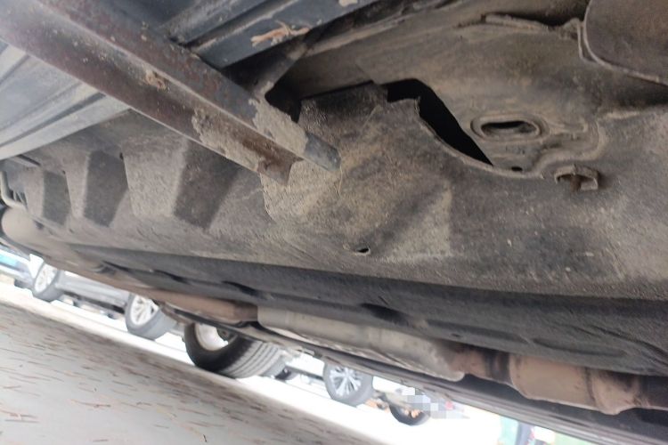 Used Ford Edge 2015 2.0T GTDi 4x4 High-Grade Model Chassis Front Right