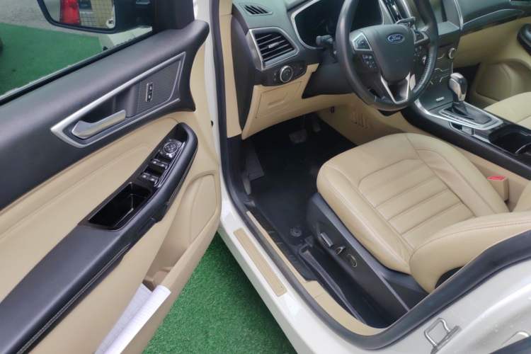 Used Ford Edge 2015 2.0T GTDi 4x4 High-Grade Model Driver Seat