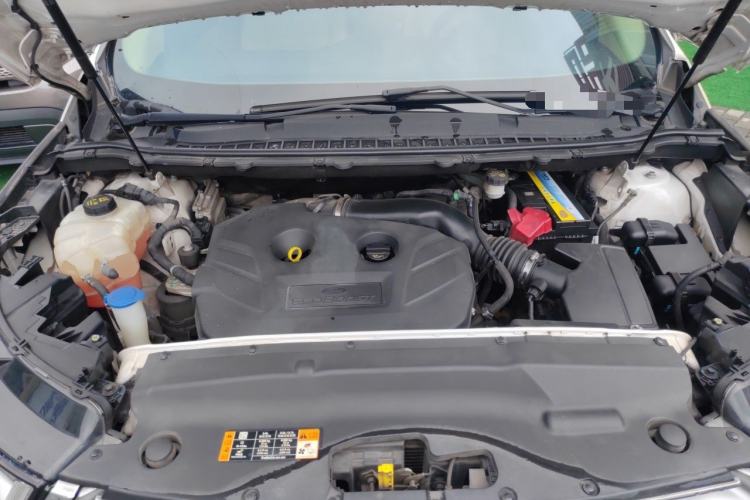 Used Ford Edge 2015 2.0T GTDi 4x4 High-Grade Model Engine Bay