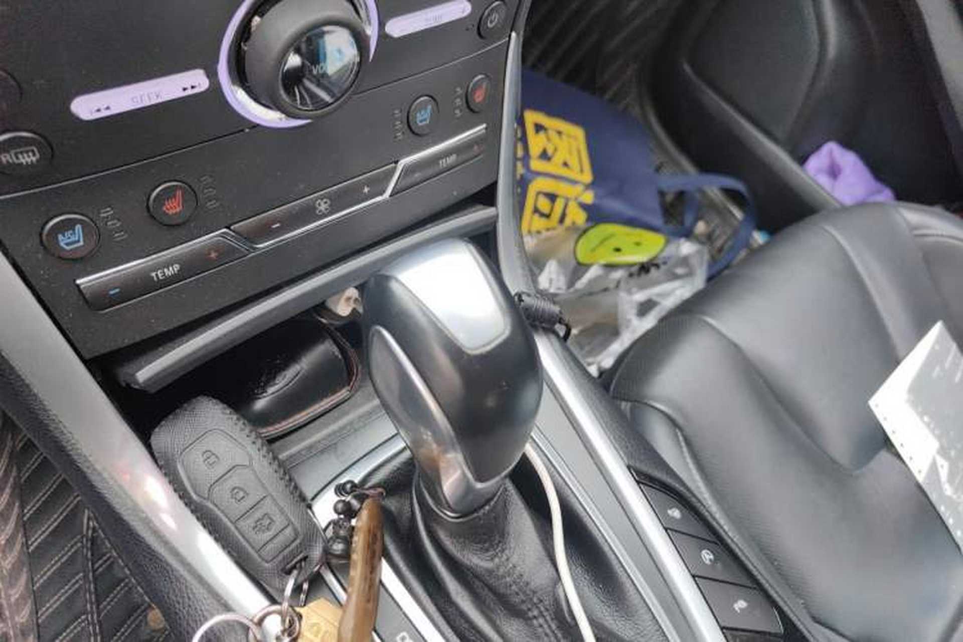 Used Ford Edge 2015 2.0T GTDi Four-Wheel Drive Prestige Model Gear Lever