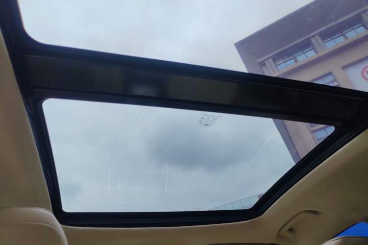 Used Ford Edge 2015 2.0T GTDi 4x4 High-Grade Model Headliner