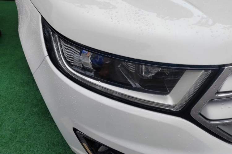 Used Ford Edge 2015 2.0T GTDi 4x4 High-Grade Model Right Front Headlight