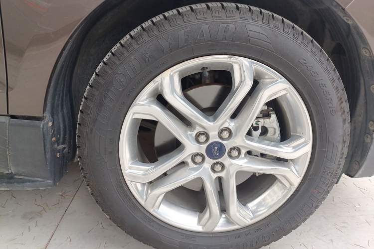 Used Ford Edge 2015 2.0T GTDi 4x4 High-Grade Model Right Front Wheel Hub