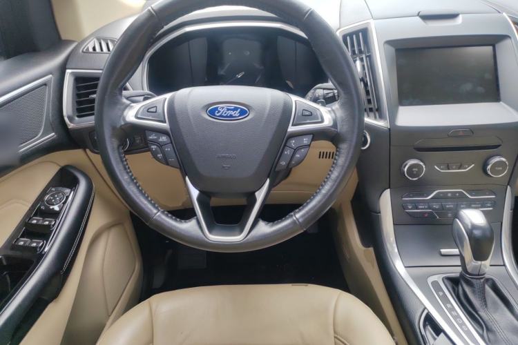 Used Ford Edge 2015 2.0T GTDi 4x4 High-Grade Model Steering Wheel