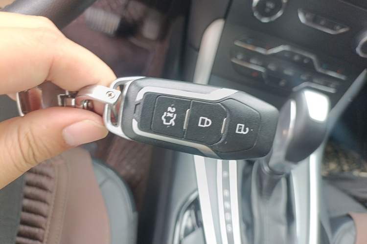 Used Ford Edge 2015 2.0T GTDi 4x4 High-Grade Model Vehicle Key