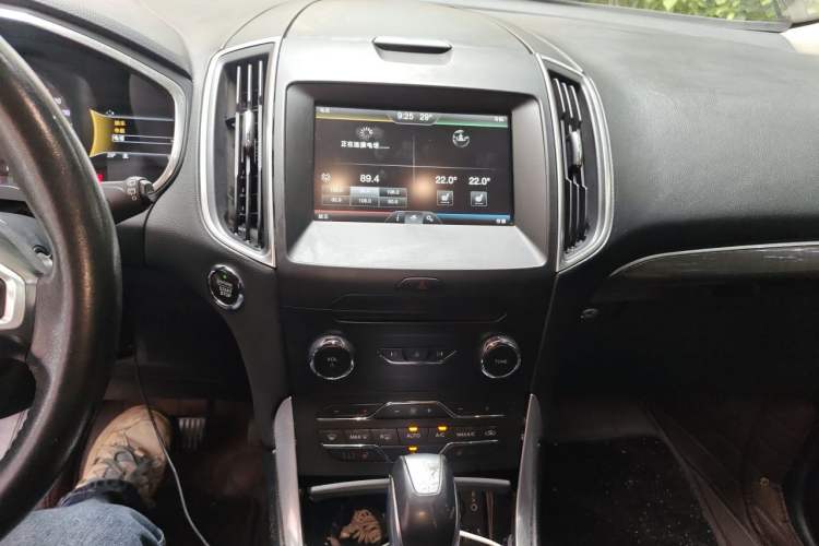 Used Ford Edge 2015 2.0T GTDi 4x4 High-Grade Model Audio And AC Panel