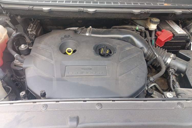 Used Ford Edge 2015 2.0T GTDi 4x4 High-Grade Model Engine Bay