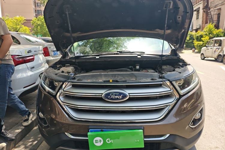 Used Ford Edge 2015 2.0T GTDi Two-Wheel-Drive High-Line Version Engine Bay