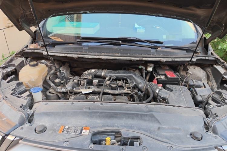 Used Ford Edge 2015 2.0T GTDi Four-Wheel Drive Prestige Model Engine Bay