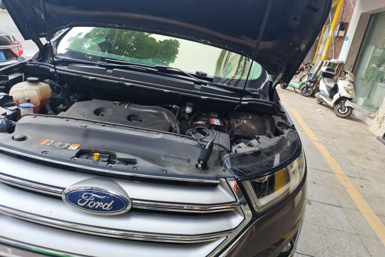 Used Ford Edge 2015 2.0T GTDi 4x4 High-Grade Model Engine Bay Left