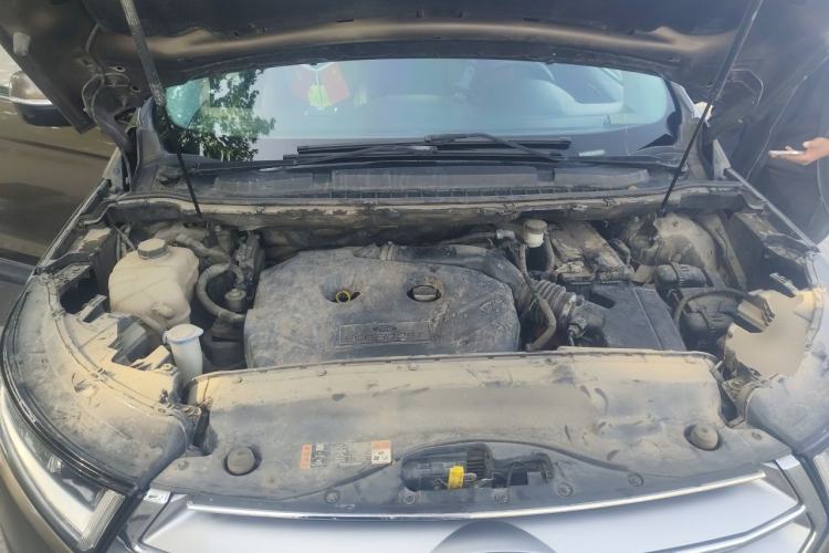 Used Ford Edge 2015 2.0T GTDi 4x4 High-Grade Model Engine Bay