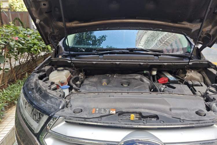 Used Ford Edge 2015 2.0T GTDi 4x4 High-Grade Model Engine Bay Right