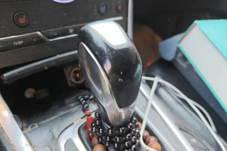 Used Ford Edge 2015 2.0T GTDi Four-Wheel Drive Prestige Model Gear Lever