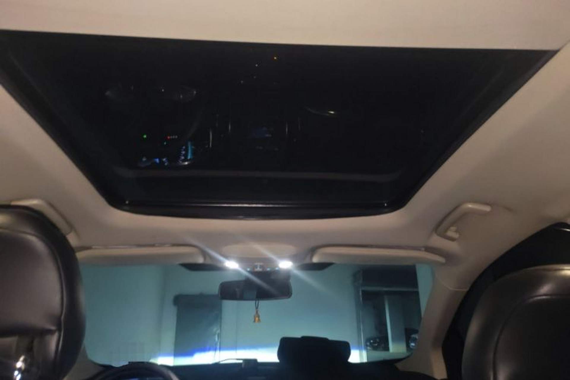 Used Ford Edge 2015 2.0T GTDi 4x4 High-Grade Model Headliner