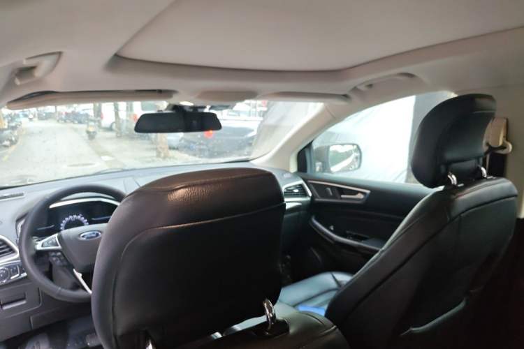 Used Ford Edge 2015 2.0T GTDi 4x4 High-Grade Model Headliner