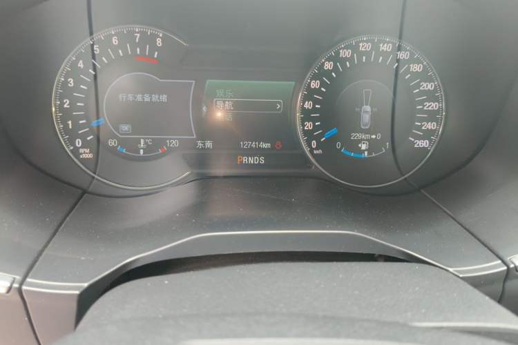 Used Ford Edge 2015 2.0T GTDi Four-Wheel Drive Prestige Model Odometer Close Up