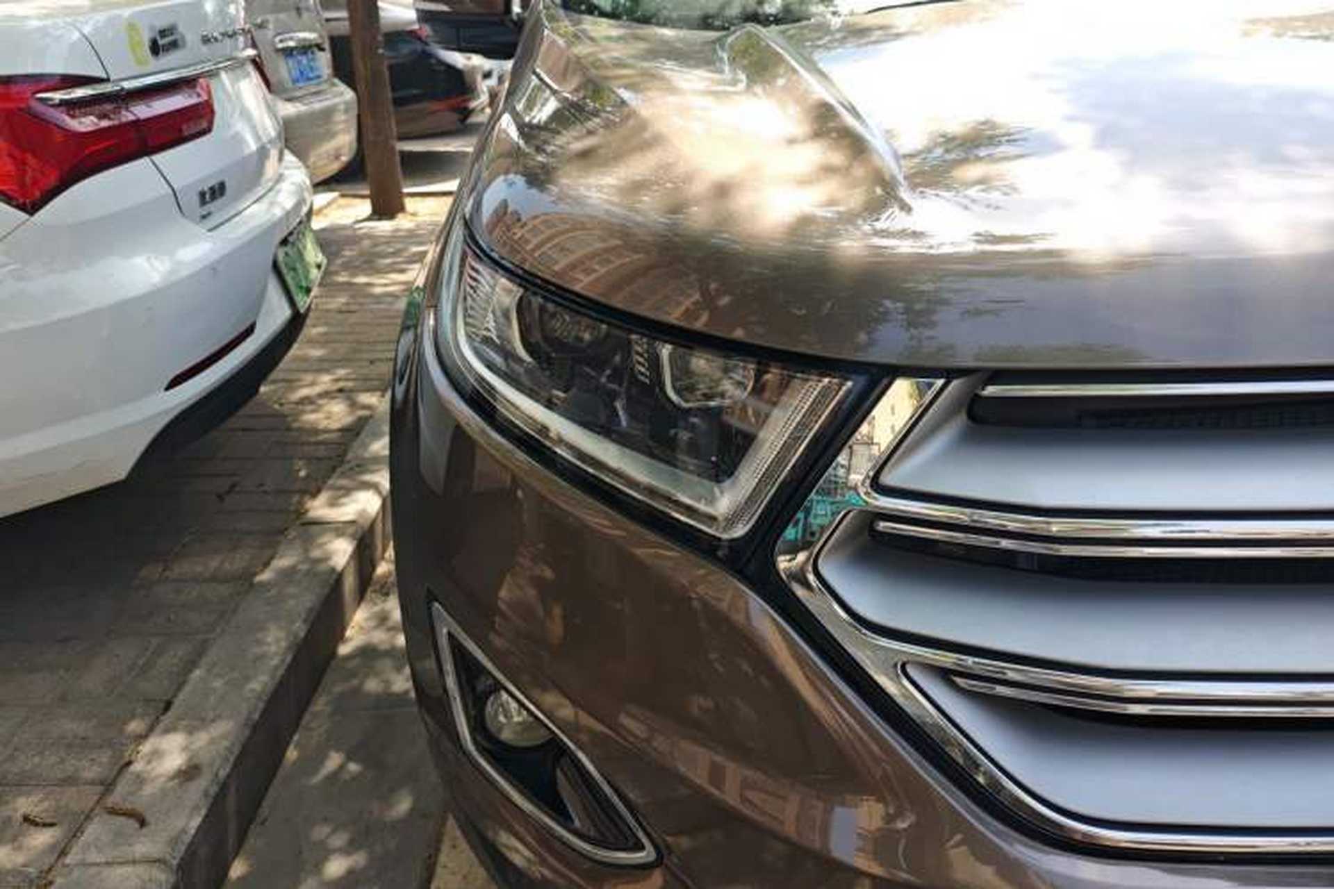 Used Ford Edge 2015 2.0T GTDi Two-Wheel-Drive High-Line Version Right Front Headlight