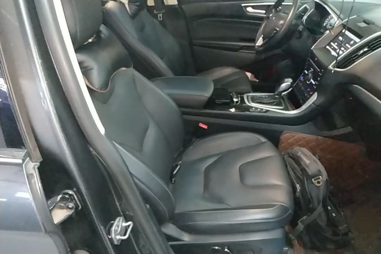 Used Ford Edge 2015 2.0T GTDi Four-Wheel Drive Prestige Model Right Front Seat