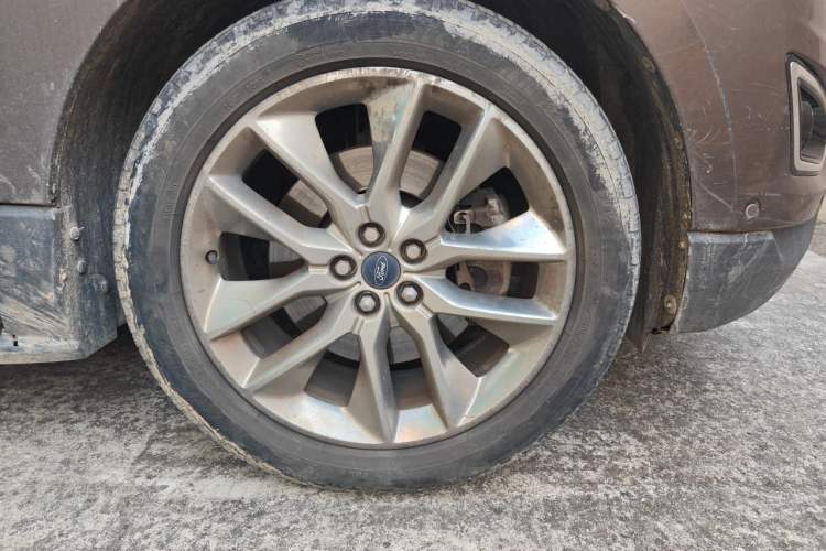Used Ford Edge 2015 2.0T GTDi Four-Wheel Drive Prestige Model Right Front Wheel Hub
