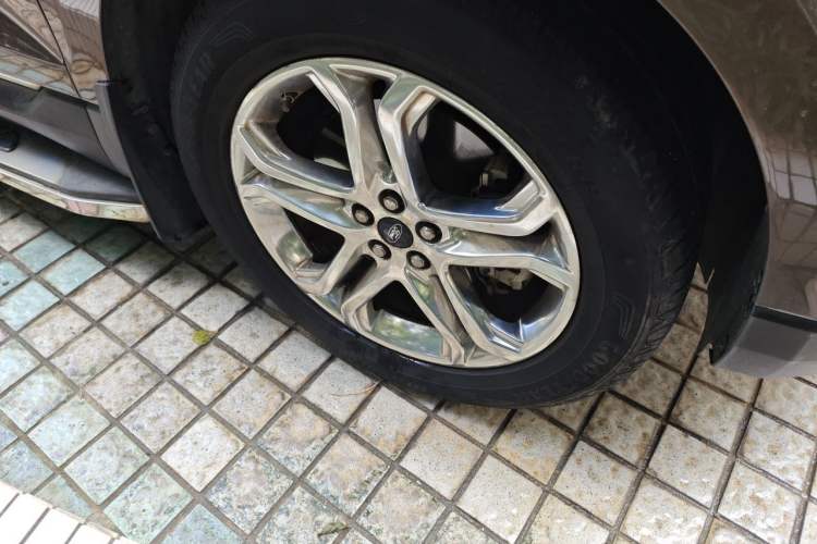 Used Ford Edge 2015 2.0T GTDi 4x4 High-Grade Model Right Front Wheel Hub