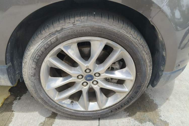 Used Ford Edge 2015 2.0T GTDi Four-Wheel Drive Prestige Model Right Front Wheel Hub