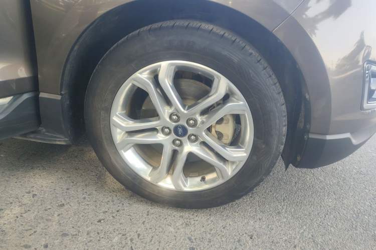 Used Ford Edge 2015 2.0T GTDi 4x4 High-Grade Model Right Front Wheel Hub