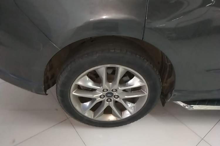 Used Ford Edge 2015 2.0T GTDi Four-Wheel Drive Prestige Model Right Rear Wheel Hub